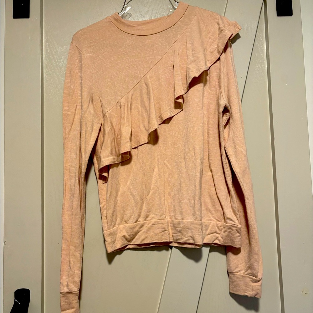 💥Target long sleeve ruffle tee